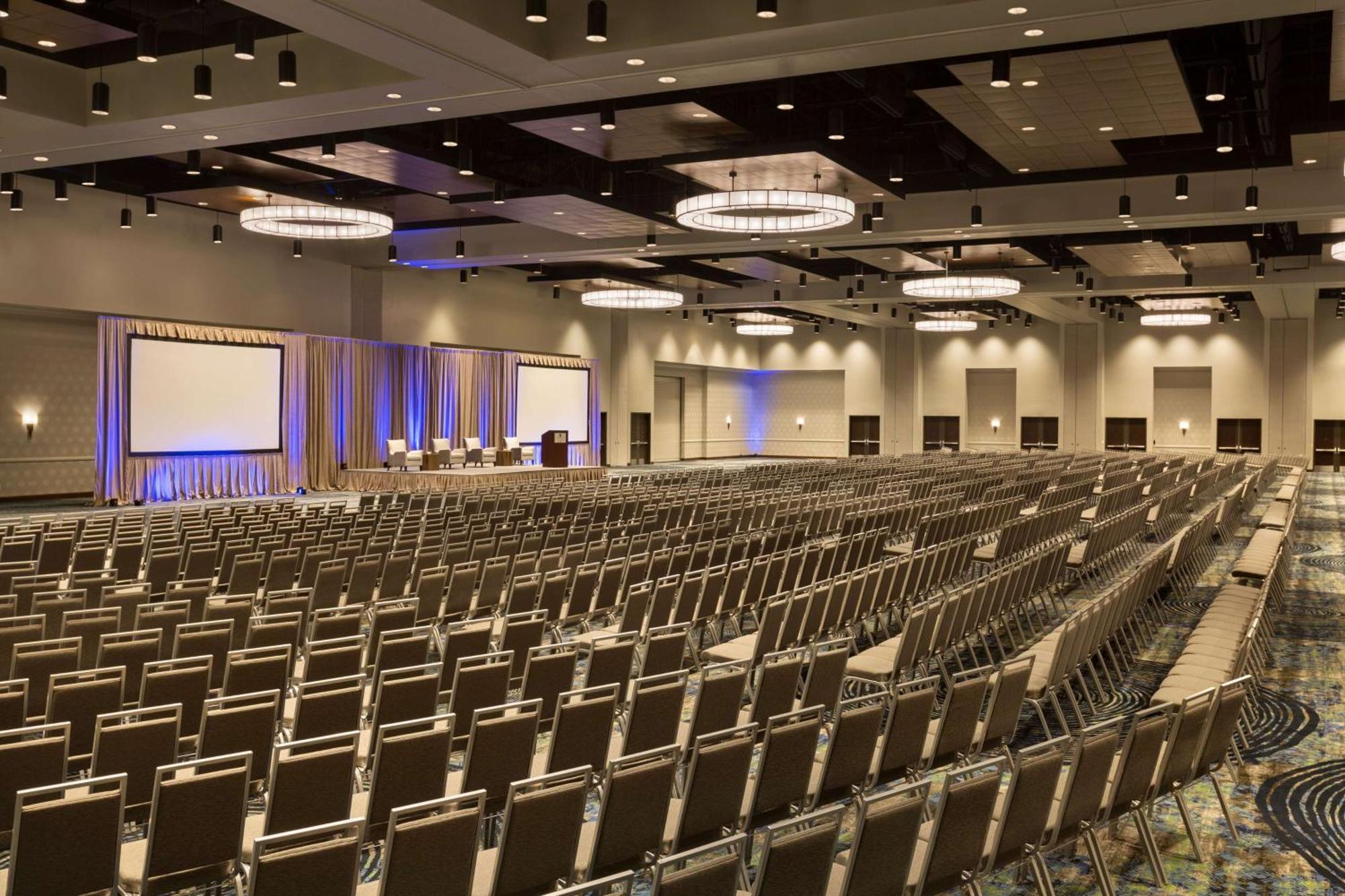 Embassy Suites By Hilton Denton Convention Center Exterior foto